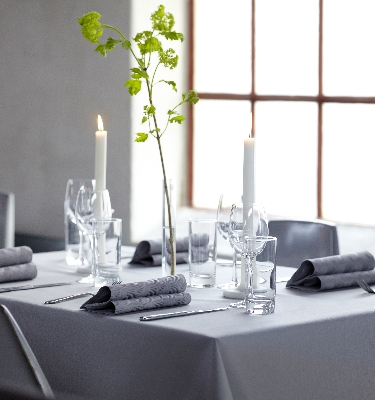 Linen-like tablecloths for the gastronomy